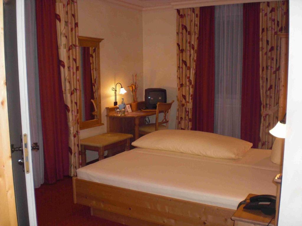 Hotel-Restaurant Schieble Kenzingen Quarto foto